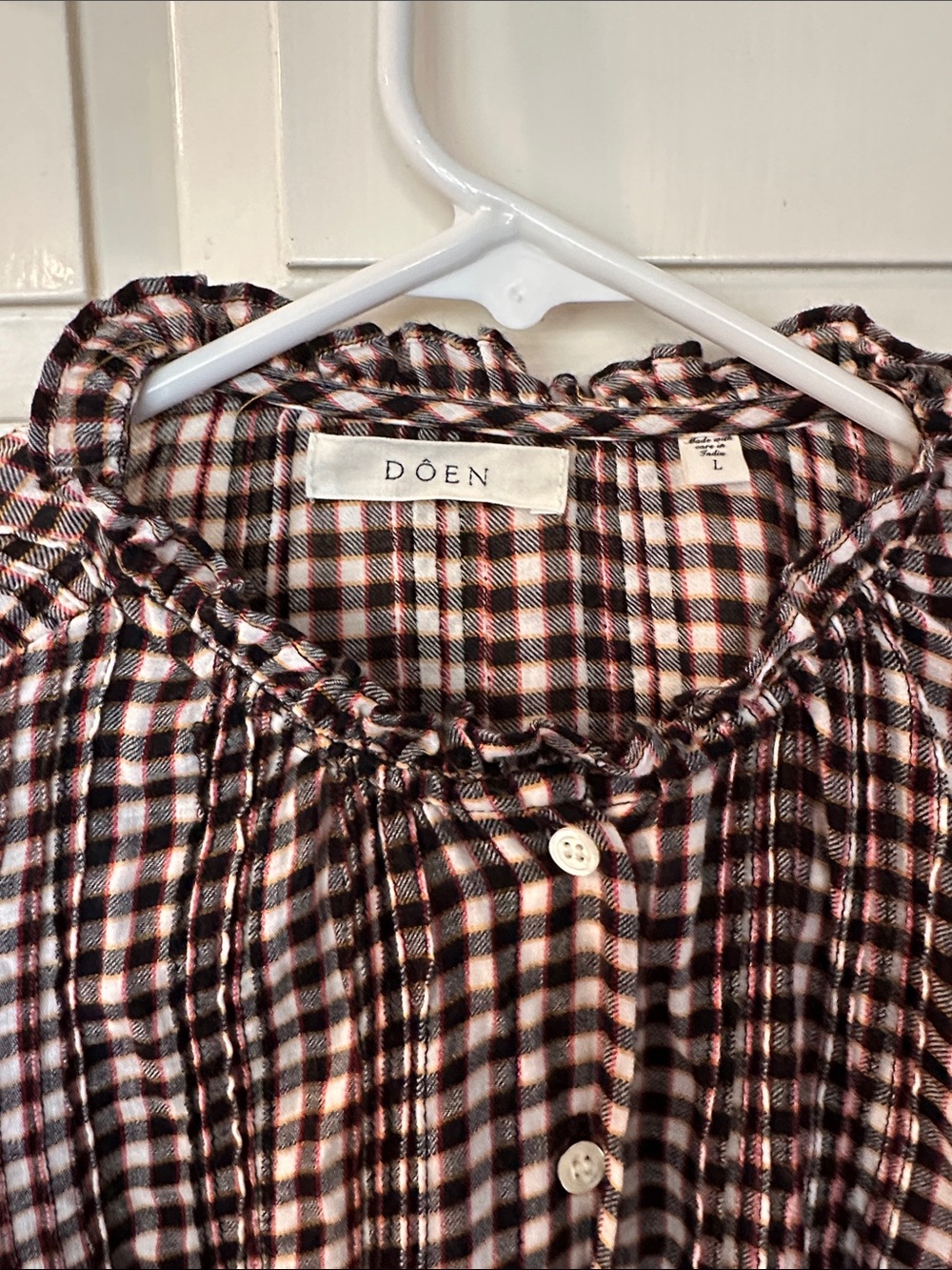 Doen Black & Pink Gingham Ruffled Collar Button-Up Top - Picture 2 of 6